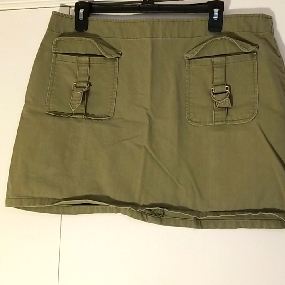 Army green mini skirt with front pockets